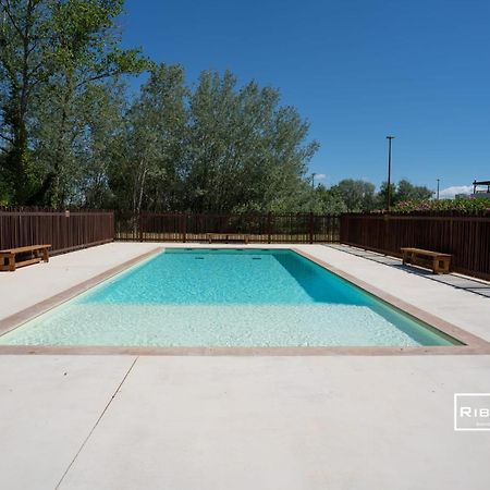 T4 Climatise Avec Piscine A 400M De La Mer Vias Exterior foto